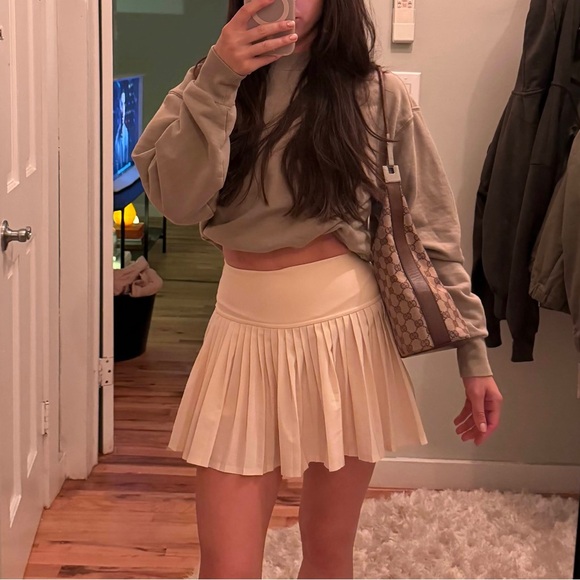 ALO Grand Slam Pleated Tennis Skirt Yoga in butter yellow xxs - Picture 7 of 12